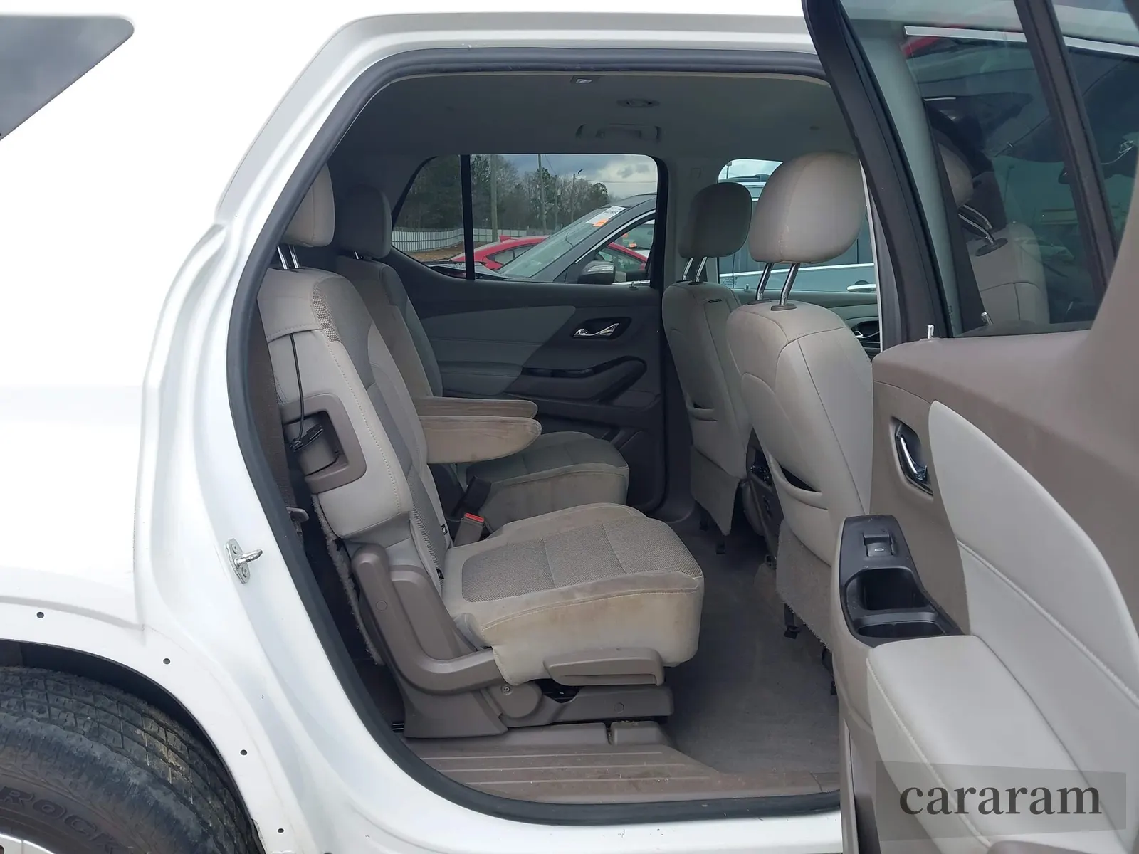2020 Chevrolet Traverse LT Cloth