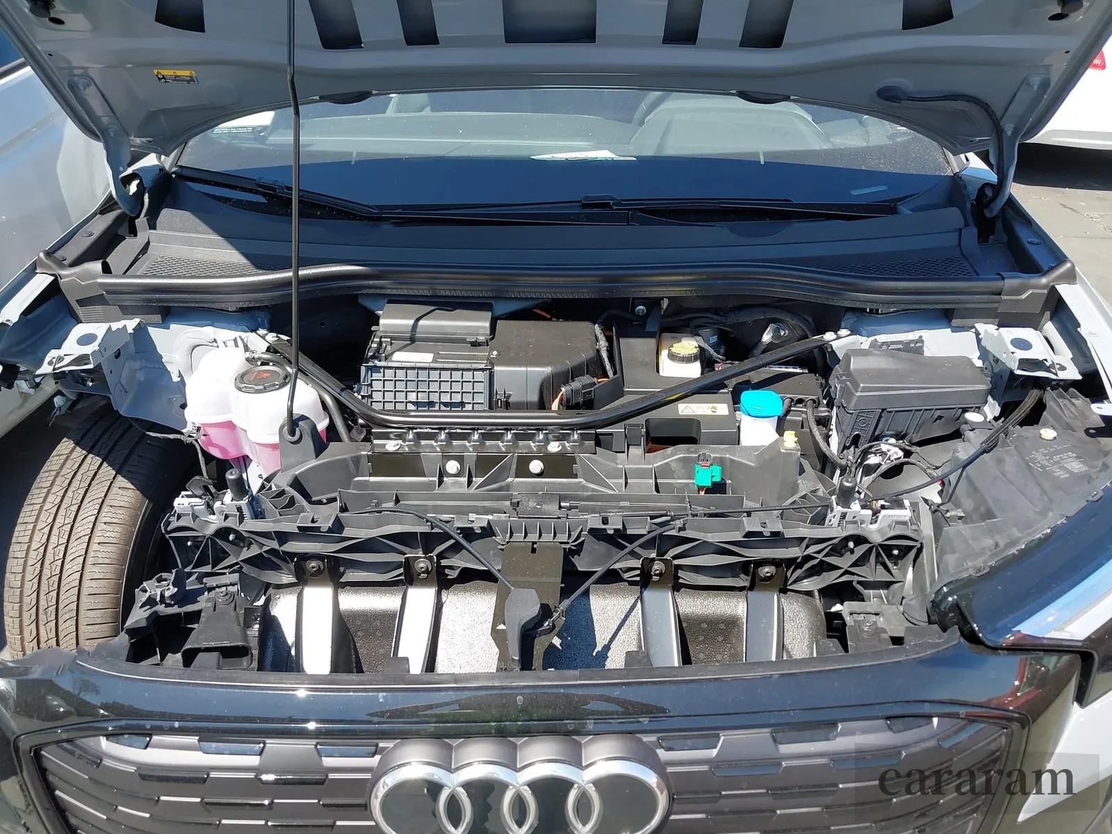 2025 Audi Q4 e-tron Premium