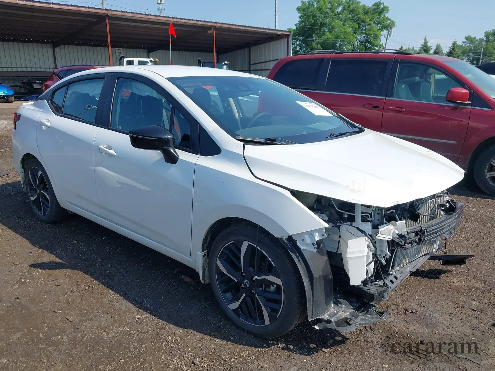 2023 Nissan Versa SR