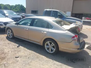 2015 Volkswagen Passat SE