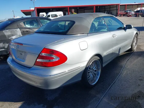 2004 Mercedes-Benz CLK 320
