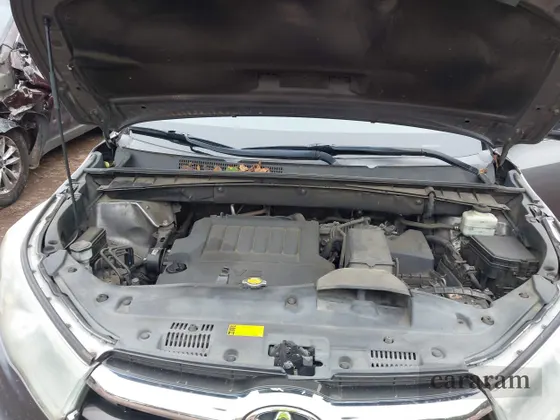 2015 Toyota Highlander LE