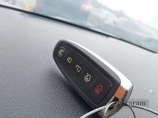 2015 Ford Taurus SEL