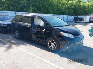 2020 Toyota Sienna XLE Auto Access Seat