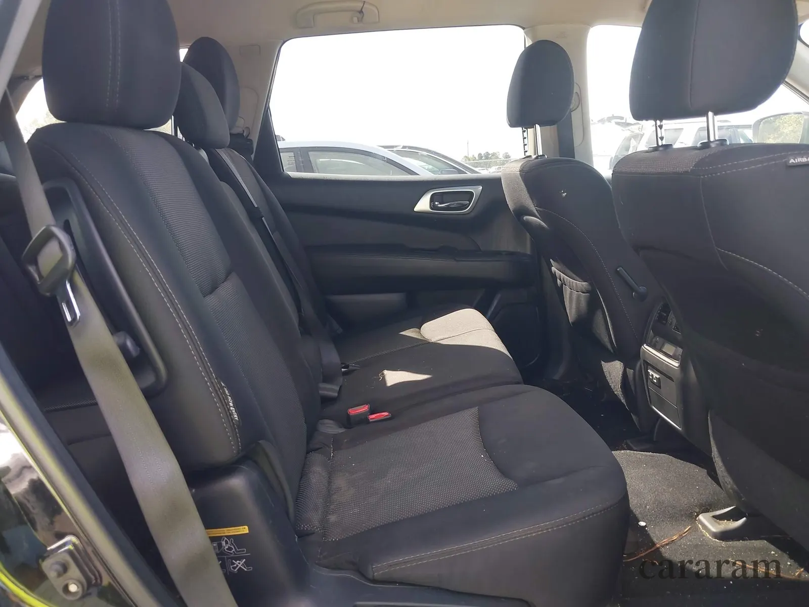 2020 Nissan Pathfinder SV