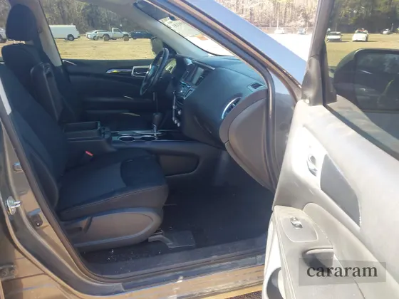 2019 Nissan Pathfinder SV