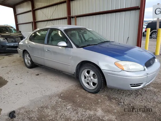2005 Ford Taurus SE