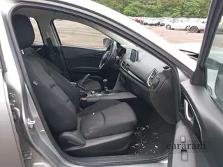 2015 Mazda 3 i Touring