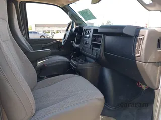 2017 GMC Savana Cargo