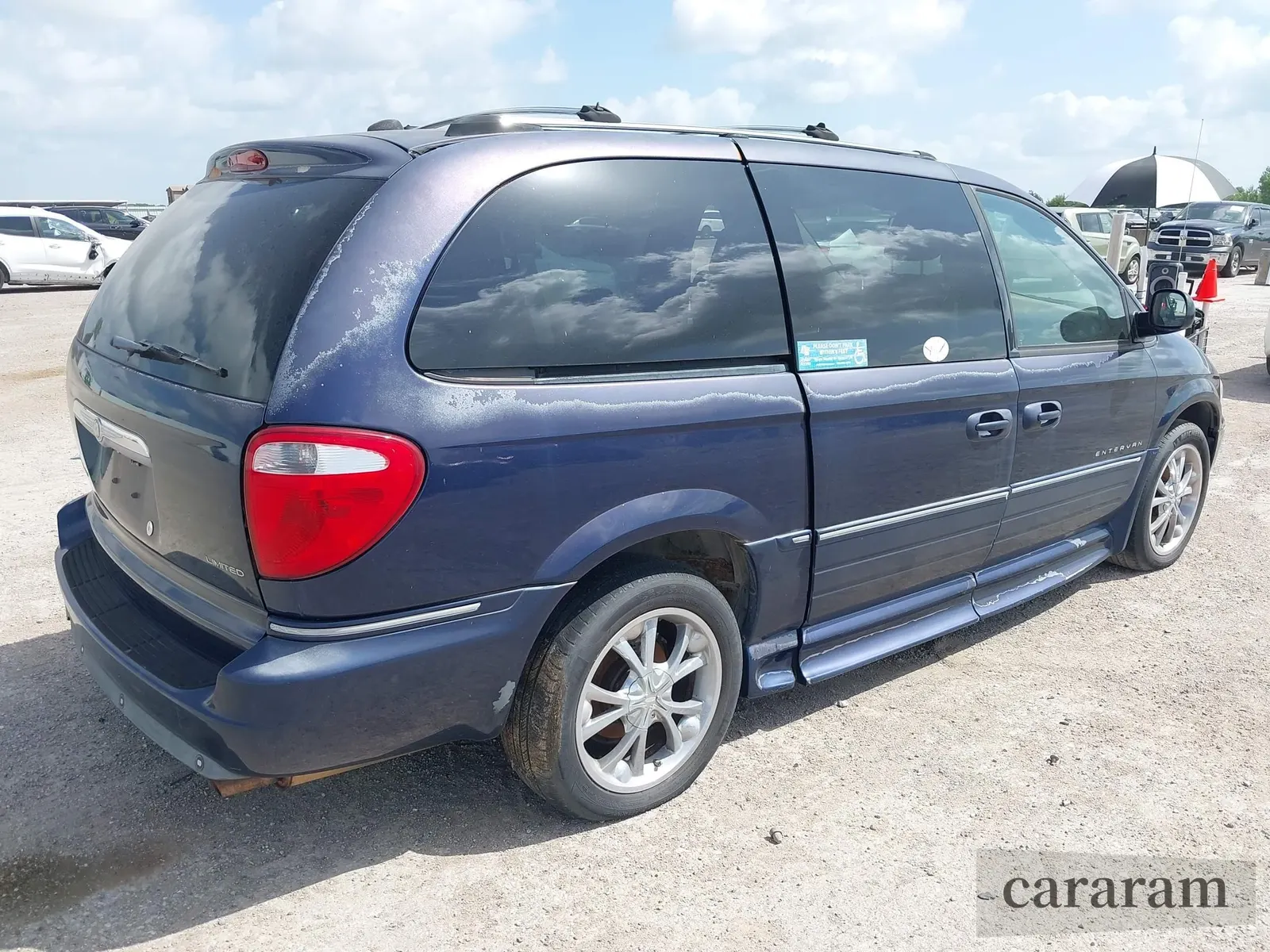 2005 Chrysler Town & Country Limited