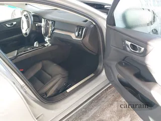 2024 Volvo S60 Core Dark Theme