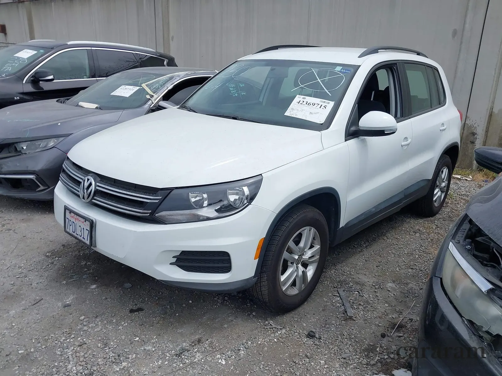 2015 Volkswagen Tiguan S