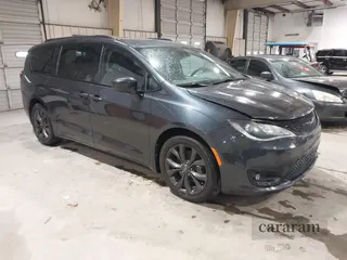 2019 Chrysler Pacifica Touring L Plus