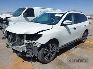 2017 Nissan Pathfinder SV