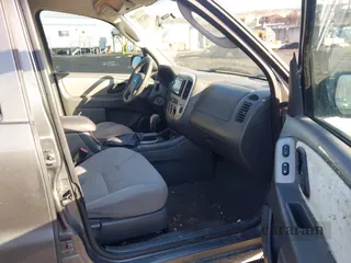 2005 Ford Escape XLT