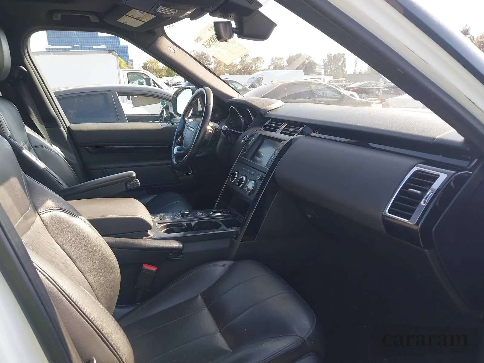 2017 Land Rover Discovery SE
