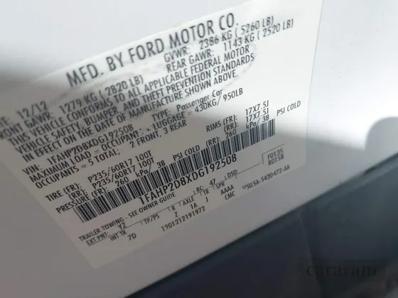 2013 Ford Taurus SE