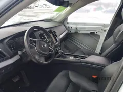 2021 Volvo XC90 Momentum