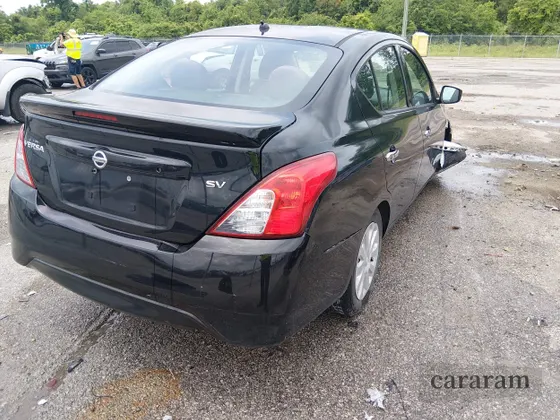 2017 Nissan Versa SV