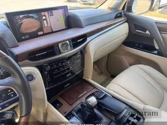 2016 Lexus LX 570