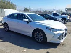 2020 Toyota Avalon Hybrid XLE