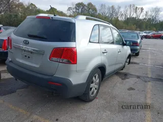 2011 Kia Sorento LX