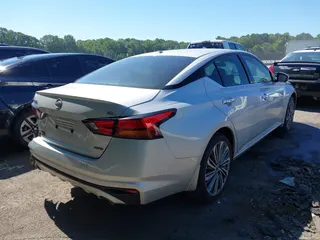 2025 Nissan Altima SL