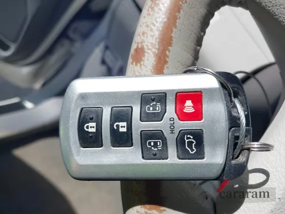2011 Toyota Sienna XLE