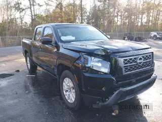 2024 Nissan Frontier SV