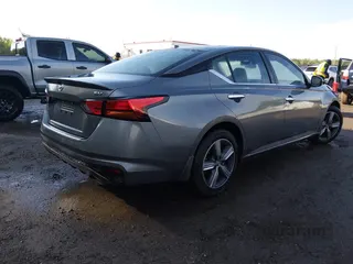 2021 Nissan Altima SV