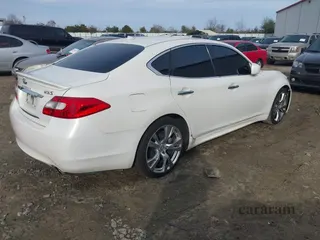 2011 Infiniti M