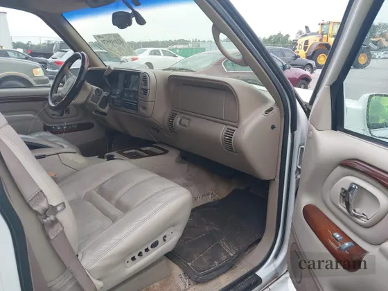 2000 Cadillac Escalade
