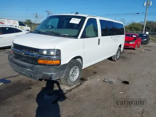 2016 Chevrolet Express Passenger LT