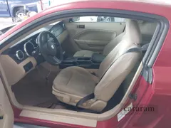 2005 Ford Mustang Deluxe