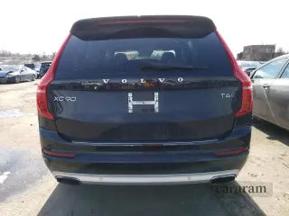 2018 Volvo XC90 Momentum