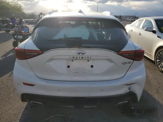 2017 Infiniti QX30 Sport
