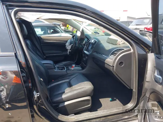 2021 Chrysler 300 Touring