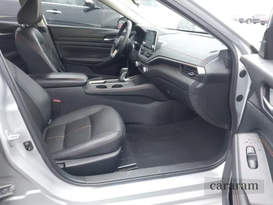 2021 Nissan Altima SR