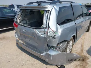 2014 Toyota Sienna XLE