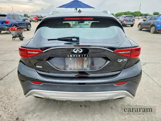 2017 Infiniti QX30 Premium