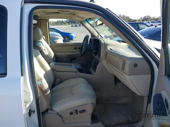 2003 Chevrolet Suburban LS
