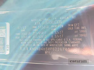 2023 Kia Carnival LX
