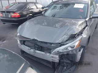 2021 Nissan Altima SV