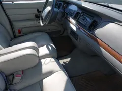 2004 Ford Crown Victoria LX