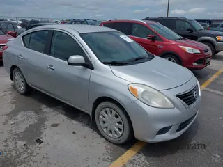 2013 Nissan Versa S Plus
