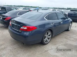 2011 Infiniti M