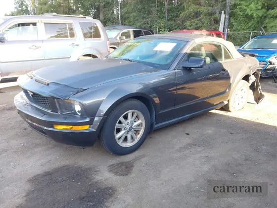 2007 Ford Mustang Deluxe