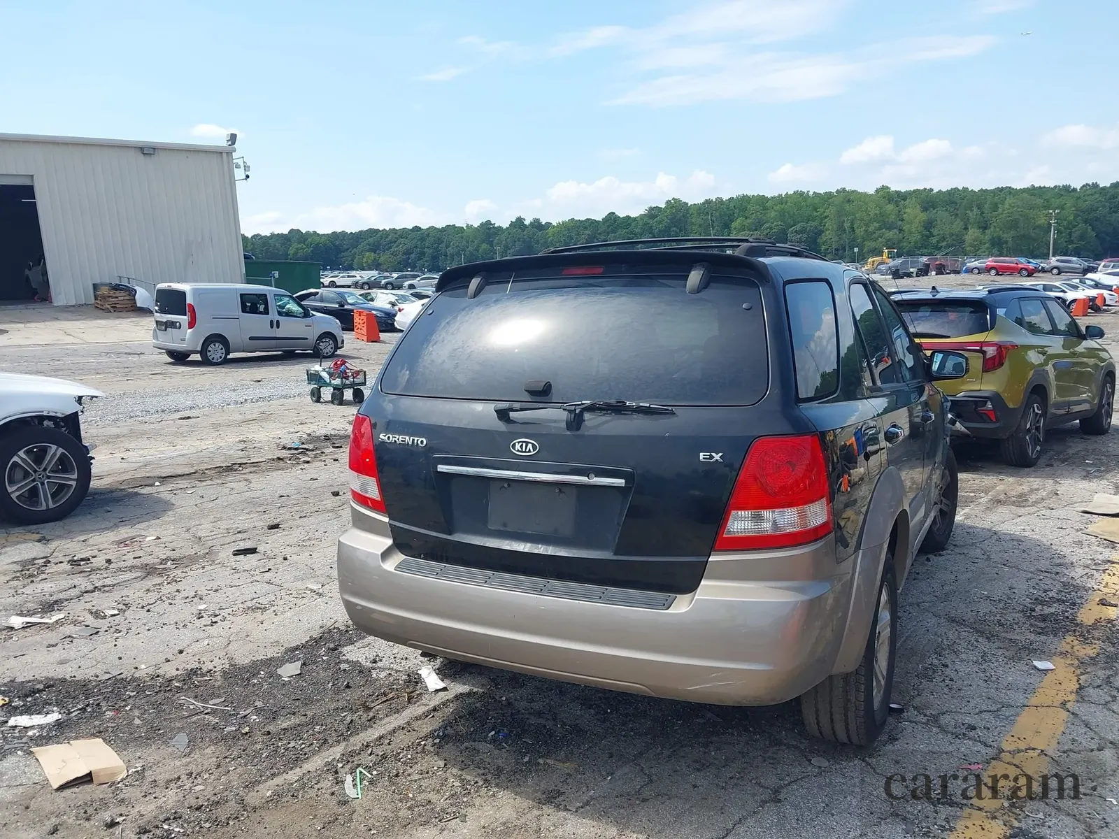 2005 Kia Sorento LX