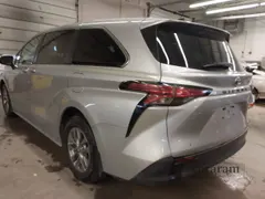 2021 Toyota Sienna LE