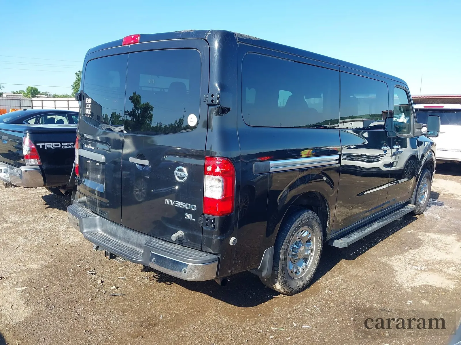 2017 Nissan NV SL